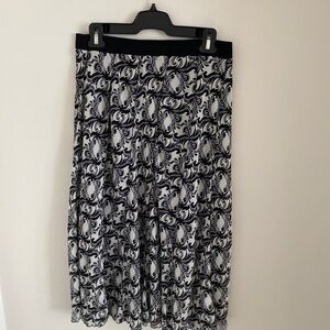 Lapis Black and White Midi A-Line Skirt with Pleats Size L